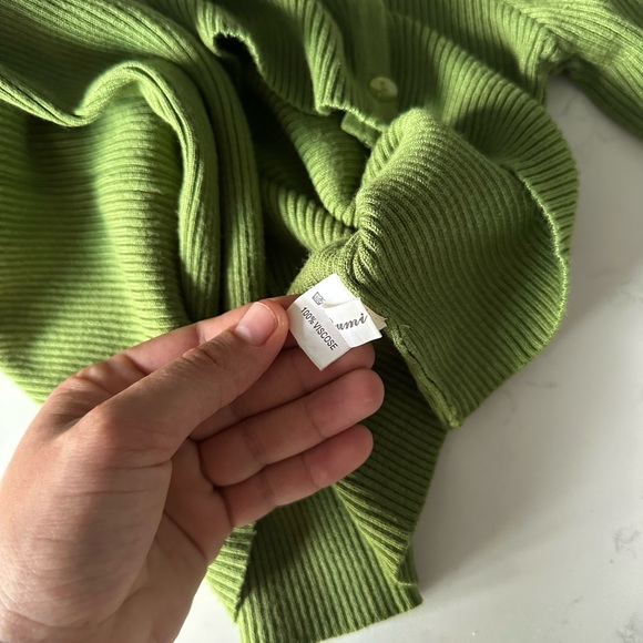 Green Ribbed Button-Up Cropped Cardigan - Picture 6 of 7